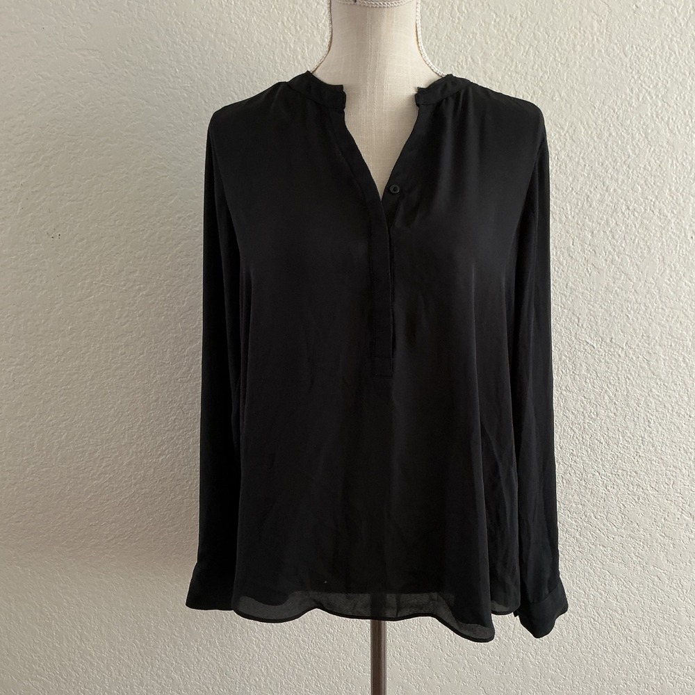 Simply Vera Vera Wang Blouse Size M Black Roll Tab Sleeve Split Neck Top